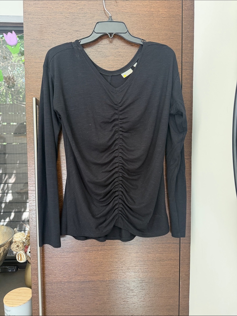 Zella Black Long Sleeve Ruched V-Neck Top